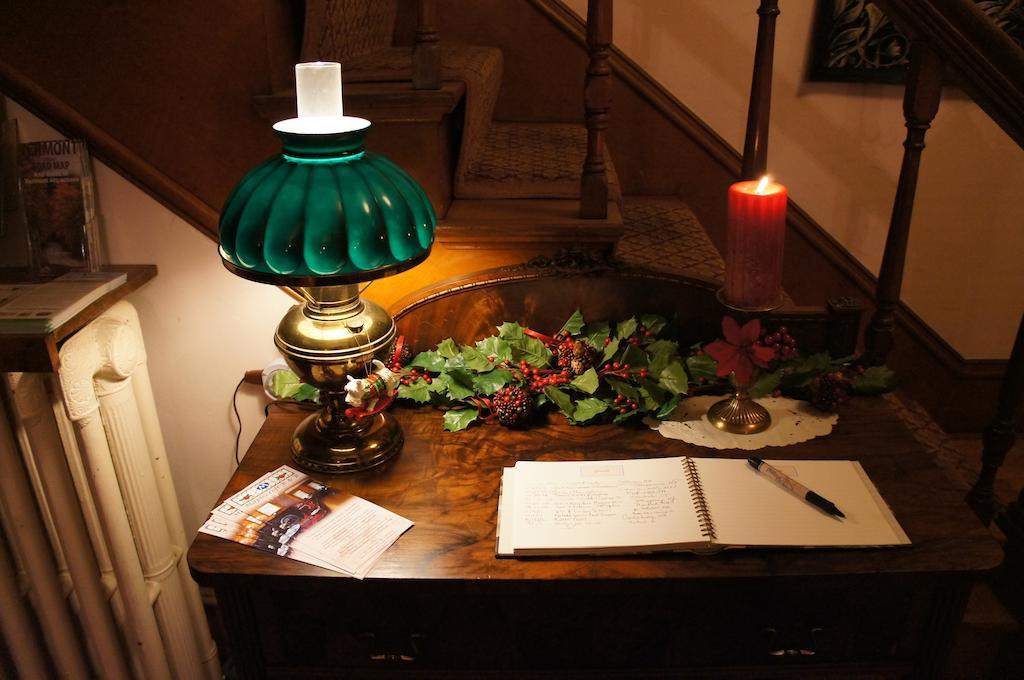 Maplecroft Bed & Breakfast Barre Eksteriør billede