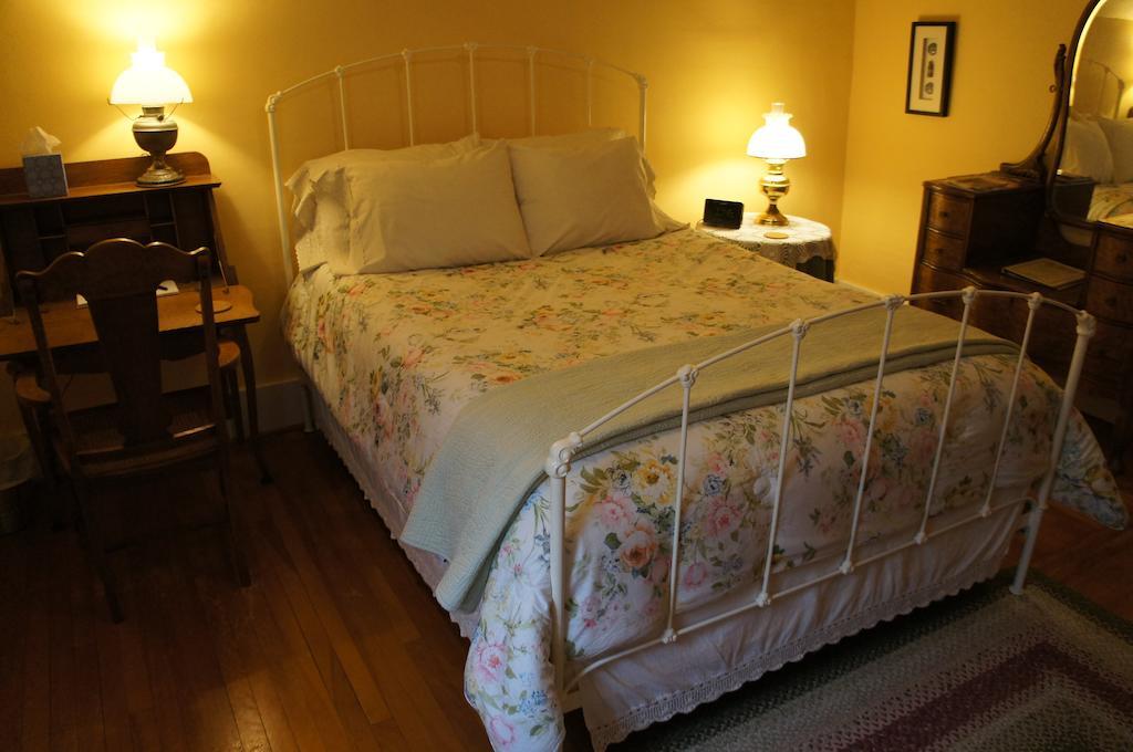 Maplecroft Bed & Breakfast Barre Værelse billede